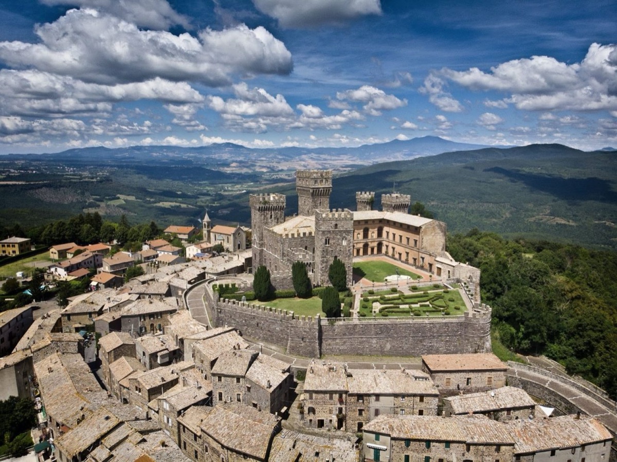 Itinerario tra borghi e paesaggi della Tuscia vicino a Viterbo