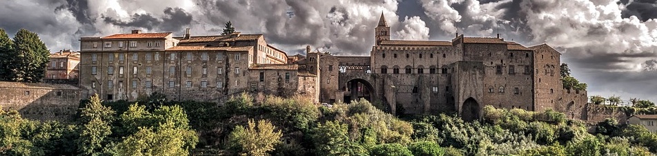 Panorama orizzontale del territorio di Viterbo